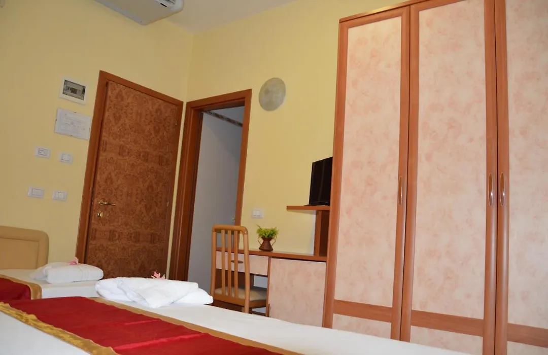 Hotel Carolin-1